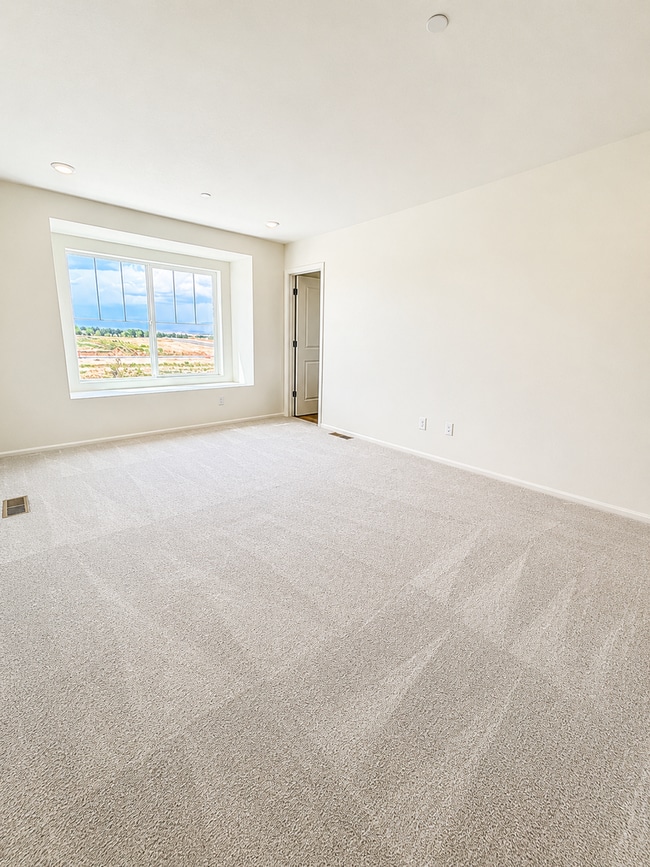 Building Photo - 300 Nighthawk St