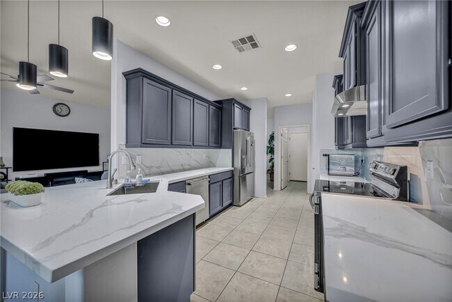 Building Photo - 3787 Budenny Dr