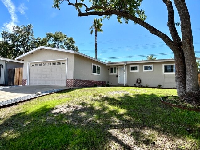 Building Photo - Beautiful 3 bedroom 2 Bathroom For Rent in...