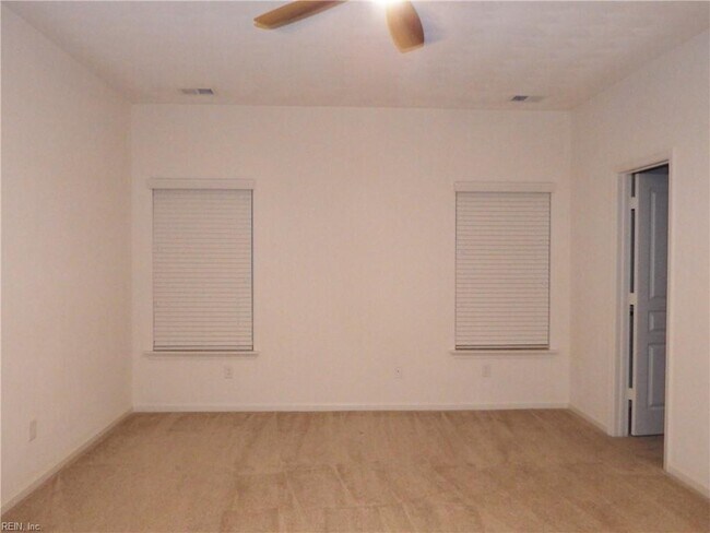 Building Photo - 4022 Kingston Pkwy