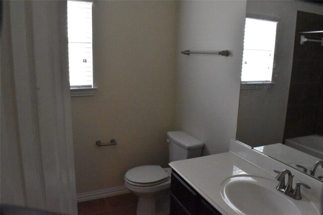 Building Photo - 24623 Forest Canopy Dr