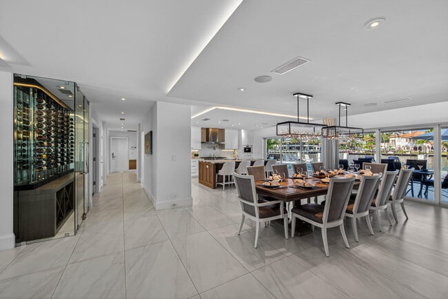 Building Photo - 3109 NE 42nd Ct