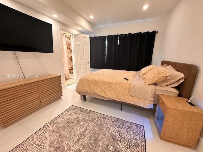 Building Photo - 760 Euclid Ave