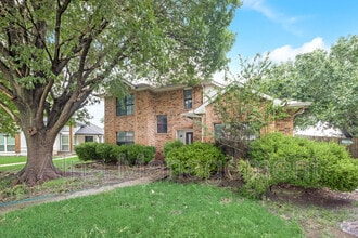 Building Photo - 4404 Junction Dr