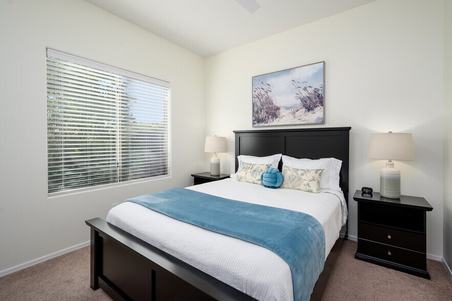 Building Photo - 5538 W Andrea Dr