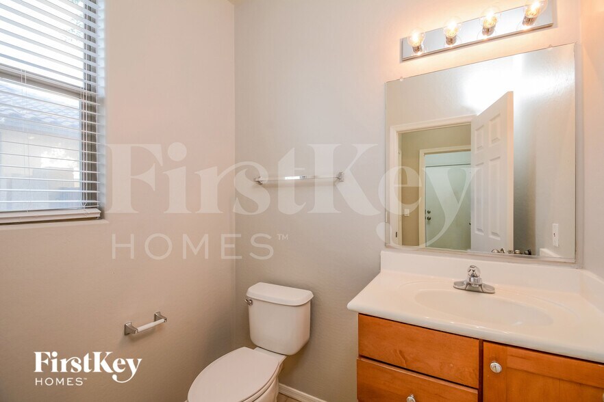 Building Photo - 16430 W Prickly Pear Trail
