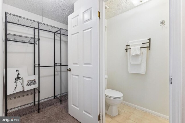 Building Photo - 5555 Caithness Ct