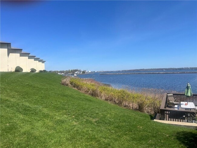 Building Photo - 400 Narragansett Pkwy