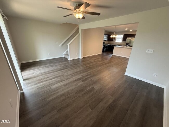 Building Photo - 1063 Peony Ln
