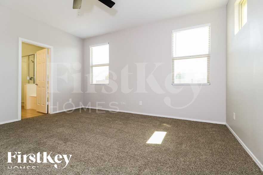 Building Photo - 18333 W Onyx Ave