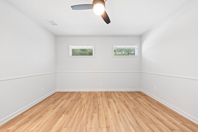 Building Photo - 305 Willingham Dr