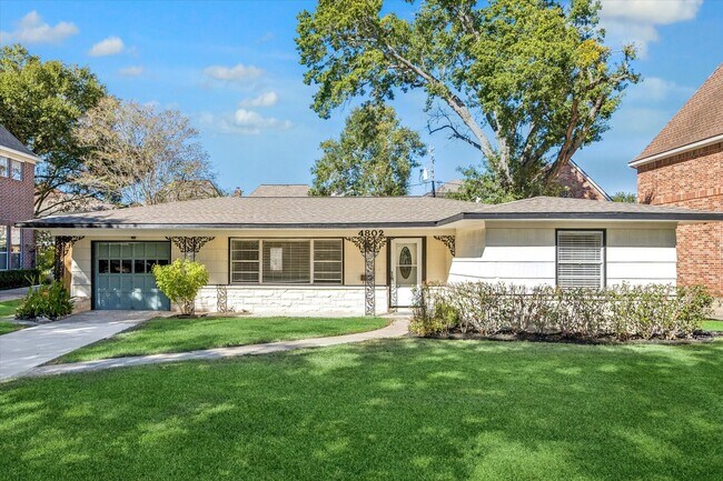 Primary Photo - 4802 Holly St