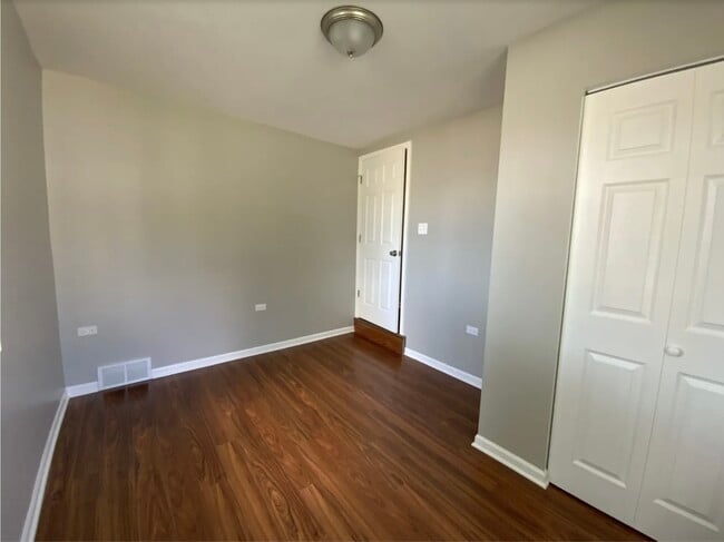 Building Photo - 4642 Hawthorne Ave
