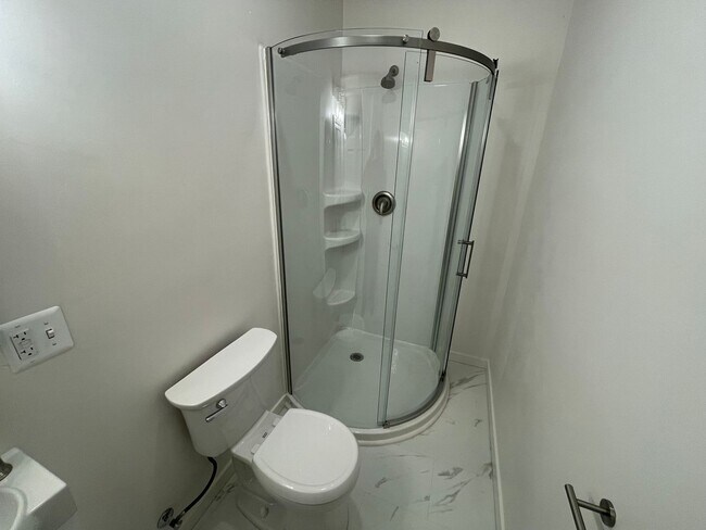 Building Photo - 2035-2037 N Buffum St