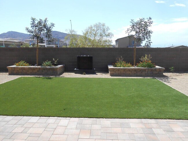 Building Photo - Beautiful Spacious Home in Henderson