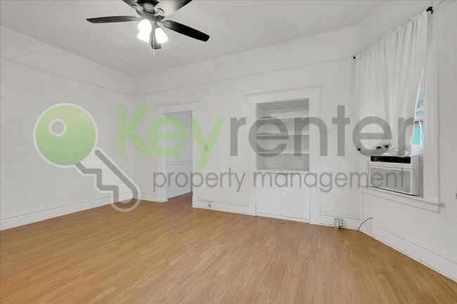 Building Photo - 1827 T St