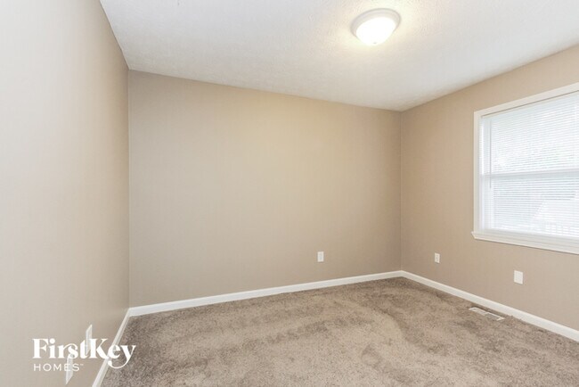 Building Photo - 7639 Gunyon Dr