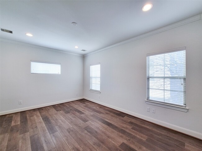 Building Photo - 12 Hermann Park Ct