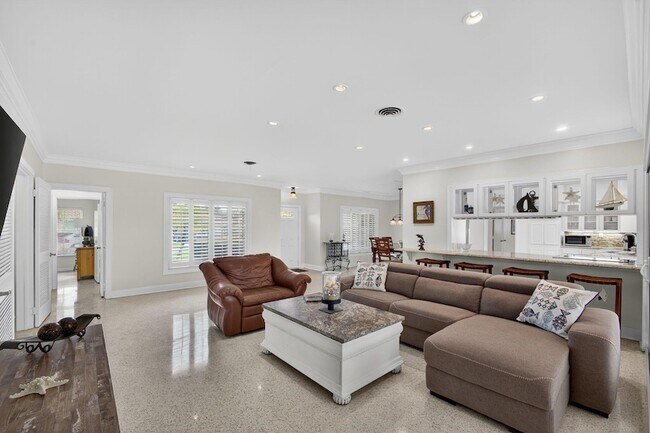 Primary Photo - 1206 Dolphin Rd