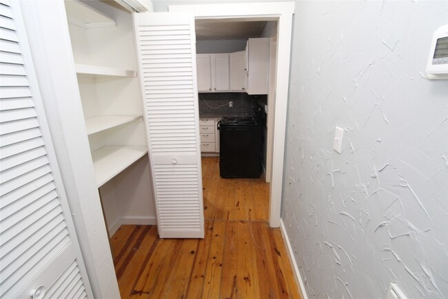 Building Photo - 15510 Cypress Garden Dr