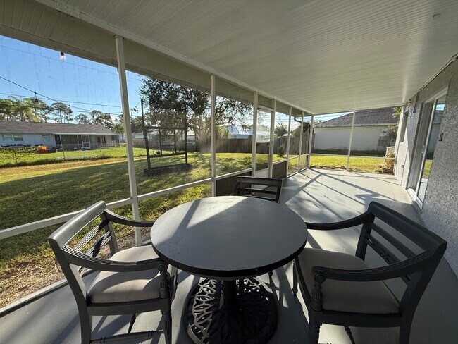 Building Photo - 1925 SW Libra Ln