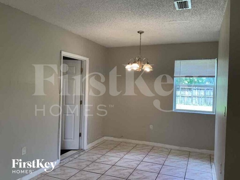 Building Photo - 1525 NW 126th St