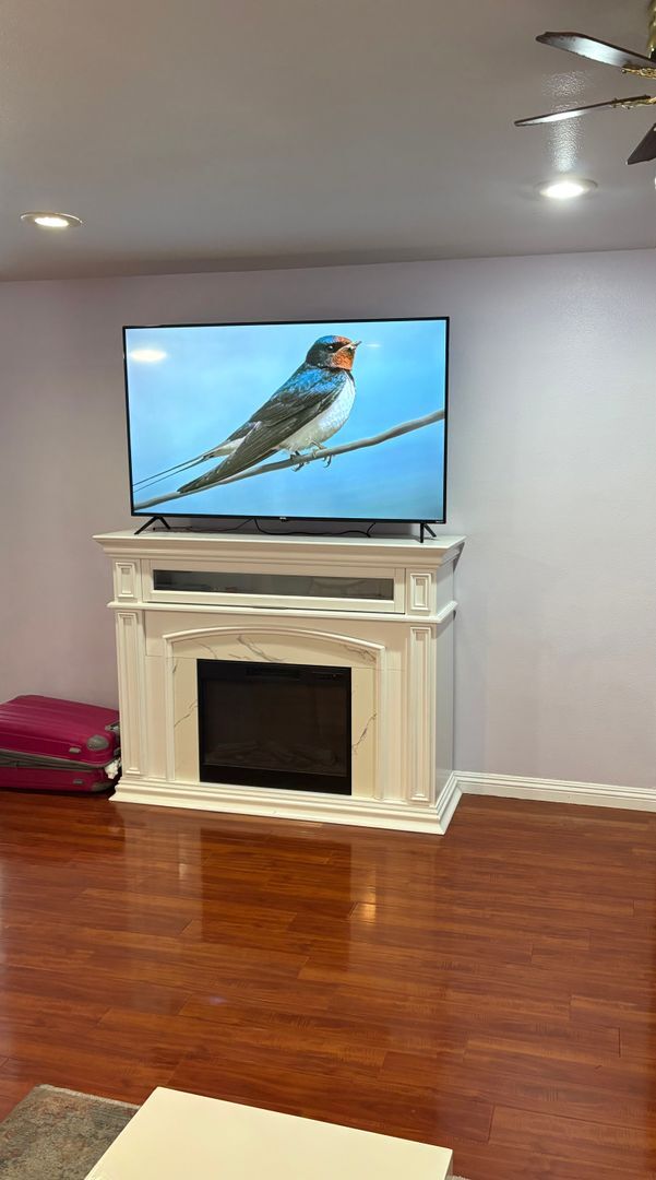 Building Photo - Cozy & Inviting