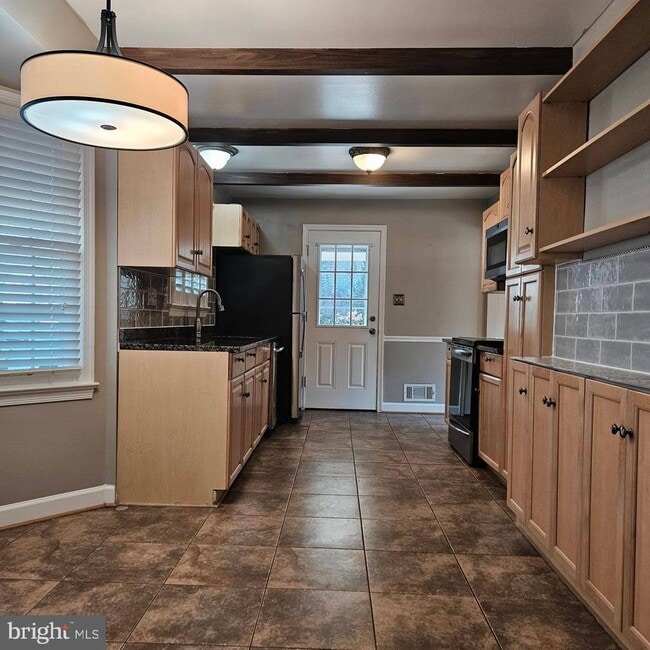 Building Photo - 6602 Huntsman Blvd