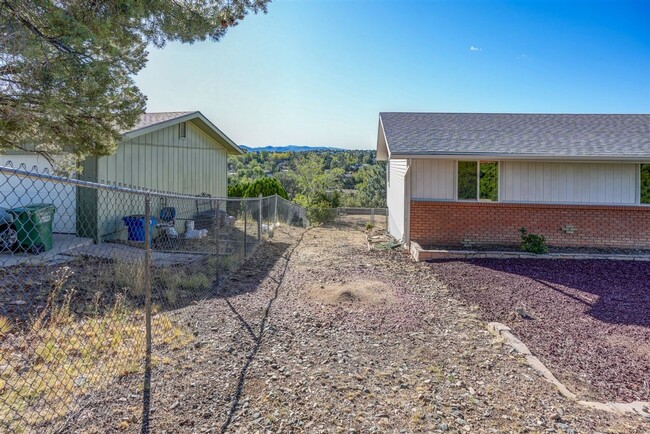 Building Photo - 4 bed 3 bath Prescott Home with In-Law Suite