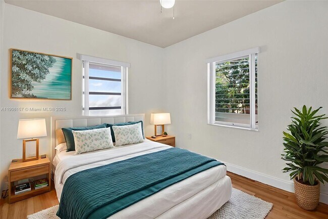 Building Photo - 2464 SW 19th St