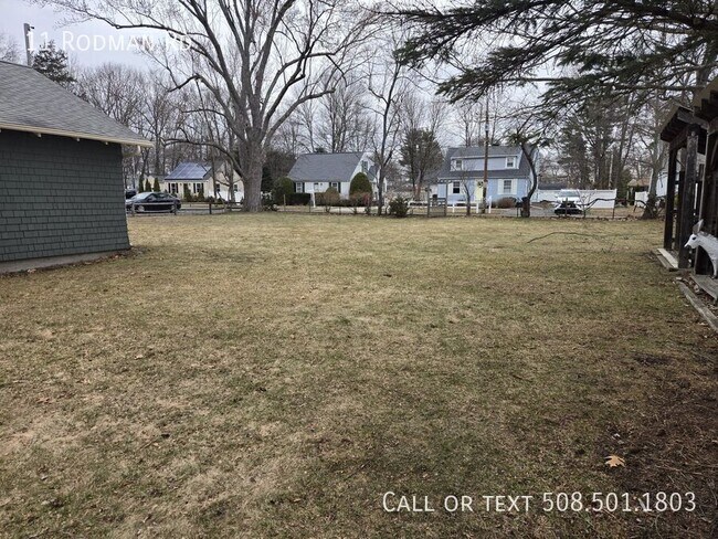 Building Photo - 11 Rodman Rd