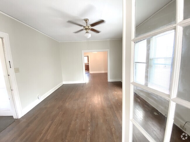 Building Photo - 88 N Willett St