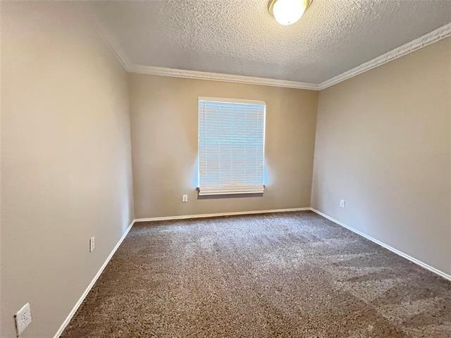 Building Photo - 15 Heritage Way