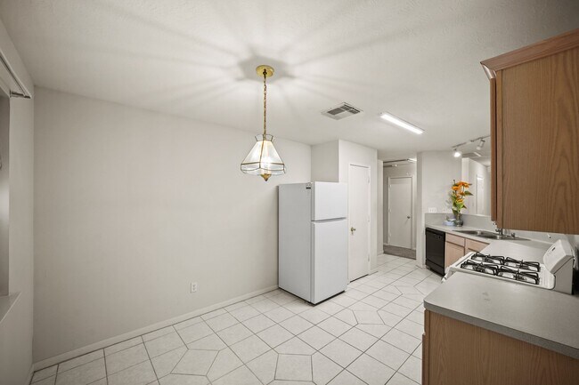 Building Photo - 19322 Cactus Rose Dr