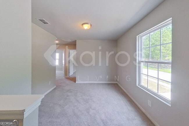 Building Photo - 248 York Ln