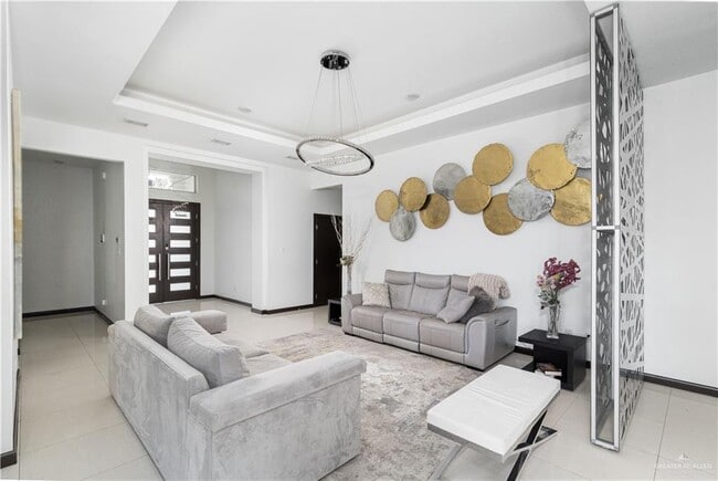 Building Photo - 26 El Jardin St