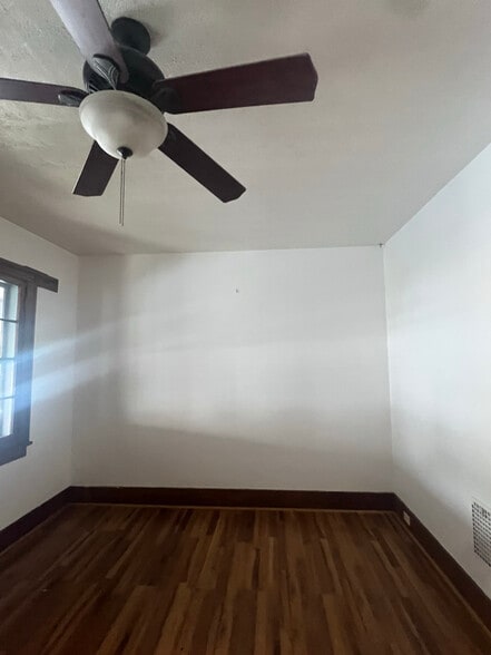 Building Photo - 806 N 3rd St