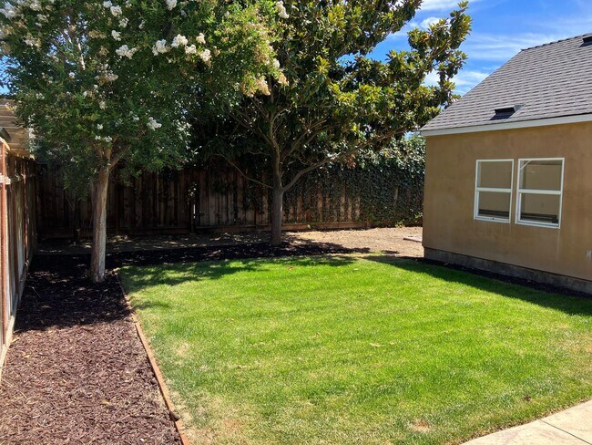 Building Photo - Charming Willow Glen Retreat – 3BR/2BA Jus...