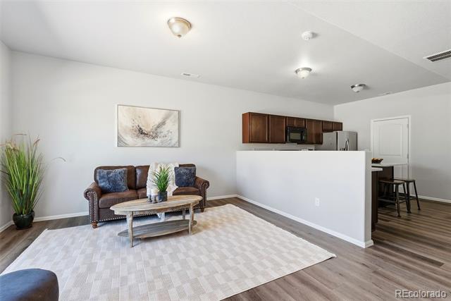 Building Photo - 7375 Forest Meadows Ave