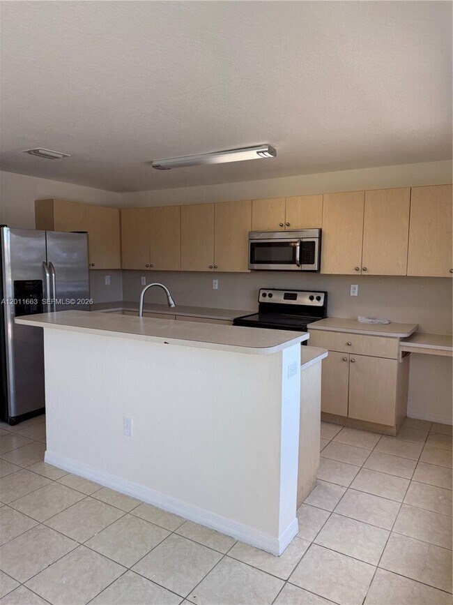 Building Photo - 15341 SW 31st Terrace
