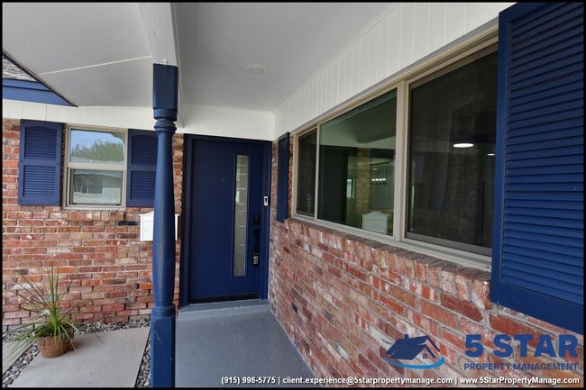 Building Photo - 3217 Wedgewood Dr