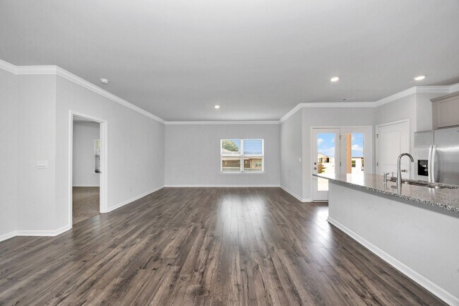 Building Photo - 102 High Leaf Dr