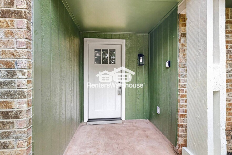 Building Photo - 1207 Creekwood Ct