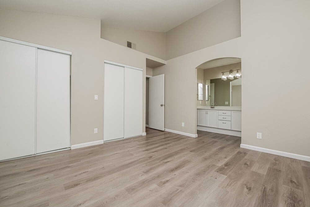 Building Photo - 1945 Curio Dr