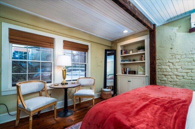 Building Photo - 53 Hasell St