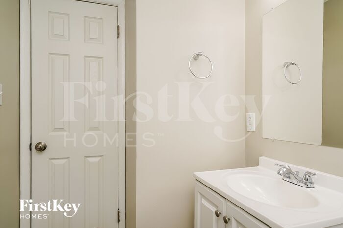 Building Photo - 10709 Palmyra Ct