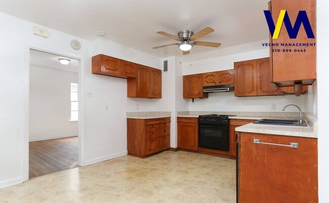 Building Photo - 17685 Morningside Dr