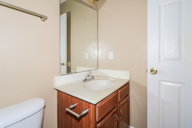 Building Photo - 1087 Cross Meadow Rd