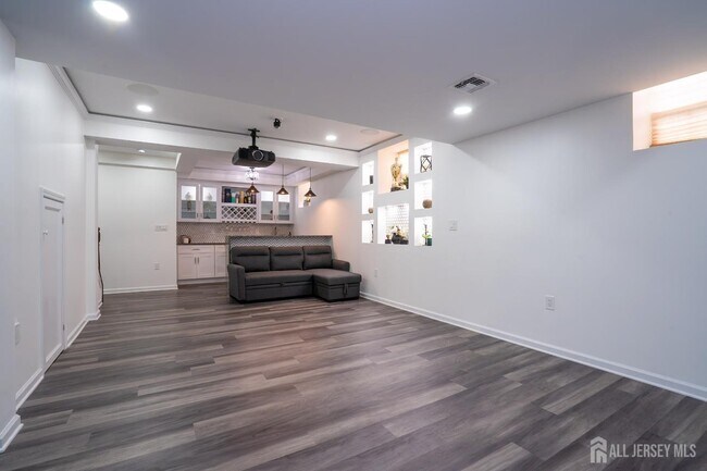 Building Photo - 460 Morning Glory Dr