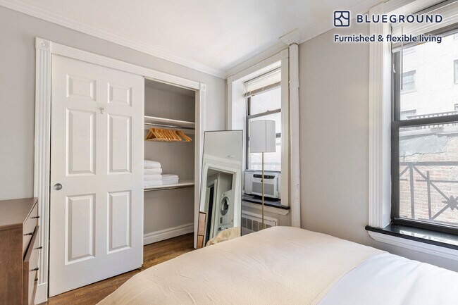 Building Photo - 1373 1st Ave